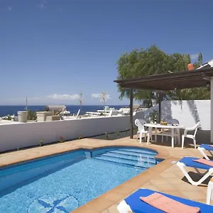 2 Bedroom 'the Bungalow' With Private Heated Pool. Villa